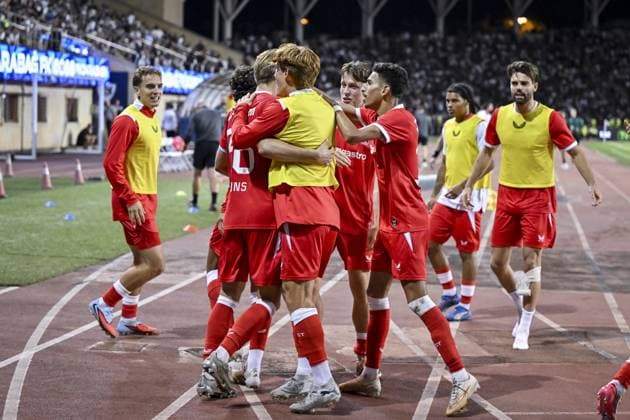 BAKU - FC Twente players celebrate the 1-2 during the UEFA Conference League play-off match between Qarabag FK and FC Twente at the Tofiq Bahramov Republican Stadium on August 27, 2026, in Baku, Azerbaijan. ROMAN ISMAILOV ANP xVIxANPxSportx xxANPxIVx 566385284 originalFilename: 566385284.jpg