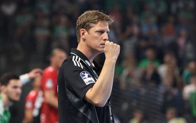 Trainer Nicolej Krickau jubelt Freude Emotion Jubel Handball HBL Bundesliga Herren 1. Spieltag Saison 2026 2027 27.08.2026 Füchse Berlin vs MT Melsungen