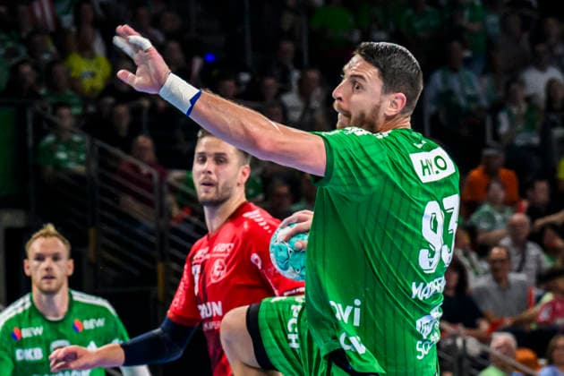 im Bild v.l.: Mijajlo Marsenic (Fuechse Berlin, 93), geht aufs Tor, GER, Berlin, Handball, Fuechse Berlin vs MT Melsungen, in der Max-Schmeling-Halle, 27.08.2026, Copyright: HMBxMedia UwexKoch