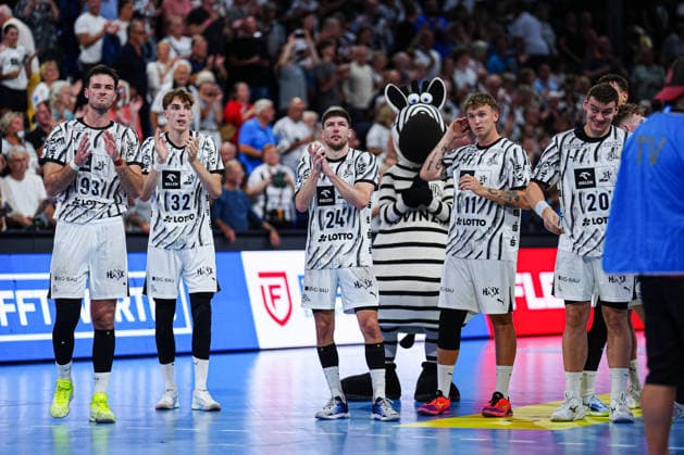THW Kiel jubelt Jubel nach Sieg Spielende GER, THW Kiel vs. TBV Lemgo-Lippe, Handball, 1. Bundesliga, Spieltag 1, Saison 2026 2027, 27.08.2026 GER, THW Kiel vs. TBV Lemgo-Lippe, Handball, 1. Bundesliga, Spieltag 1, Saison 2026 2027, 27.08.2026 Kiel Copyright: xEibner-Pressefoto MarcelxvonxFehrnx EP_MFN