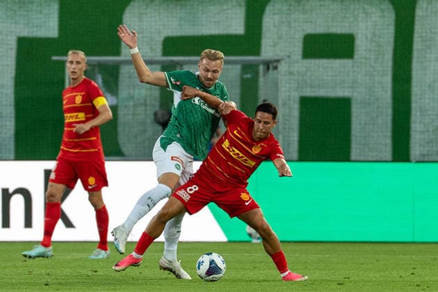 Fussball, UEFA Conference League Qualifikation: FC St. Gallen 1879 vs. FC Nordsjaelland, Donnerstag, 27.08.2026 (Berit Sitterstadion, St. Gallen, Schweiz); Tobias Salquist (3, FC Nordsjaelland), Lukas Daschner (10, FC St. Gallen), Nicklas Rojkjaer, Nicklas Roejkjaer (8, FC Nordsjaelland) Copyright: xValentinxDomgjonix