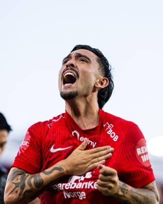 260827 Niklas Castro of Brann celebrates after scoring the 3-2 goal on a penalty kick during the UEFA Conference League play-off match between Brann and PAOK on August 27, 2026 in Bergen. Photo: Marius Simensen BILDBYRAN COP 238 bbeng brann football fotball fotboll jubel paok play-off skb soccer uecl uefa conference league Copyright: MARIUSxSIMENSEN BB260827BB860