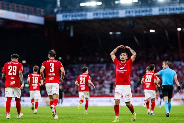 260827 Niklas Castro of Brann celebrates after scoring the 3-2 goal on a penalty kick during the UEFA Conference League play-off match between Brann and PAOK on August 27, 2026 in Bergen. Photo: Marius Simensen BILDBYRAN COP 238 bbeng brann football fotball fotboll jubel paok play-off skb soccer uecl uefa conference league Copyright: MARIUSxSIMENSEN BB260827BB864
