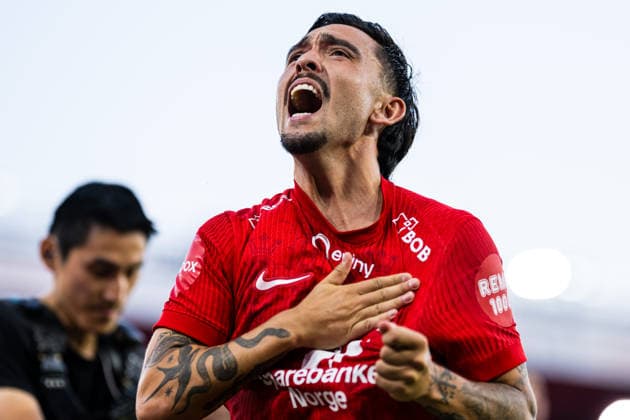 260827 Niklas Castro of Brann celebrates after scoring the 3-2 goal on a penalty kick during the UEFA Conference League play-off match between Brann and PAOK on August 27, 2026 in Bergen. Photo: Marius Simensen BILDBYRAN COP 238 bbeng brann football fotball fotboll jubel paok play-off skb soccer uecl uefa conference league Copyright: MARIUSxSIMENSEN BB260827BB866