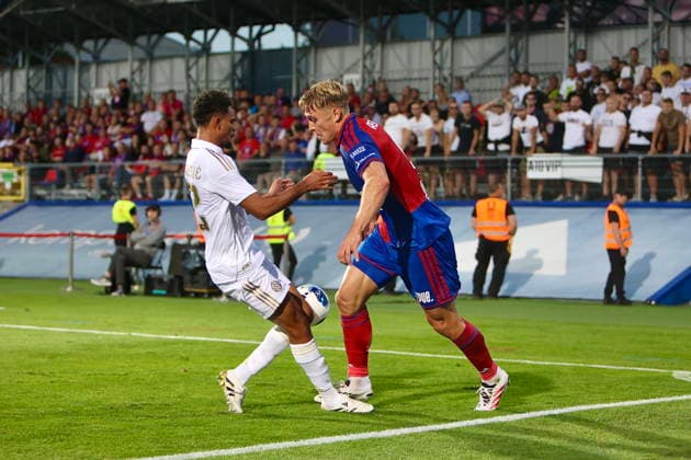 Czestochowa, 27.08.2026 IV RUNDA ELIMINACJI LIGI KONFERENCJI EUROPY PILKA NOZNA MECZ Rakow Czestochowa - Hajduk Split UEFA CONFERENCE LEAGUE FOOTBALL GAME Rakow Czestochowa - Hajduk Split NZ MATHIEU ACAPANDIE OSKAR REPKA FOT. NATANAEL BREWCZYNSKI 400mm.pl NEWSPIX.PL --- newspix.pl 