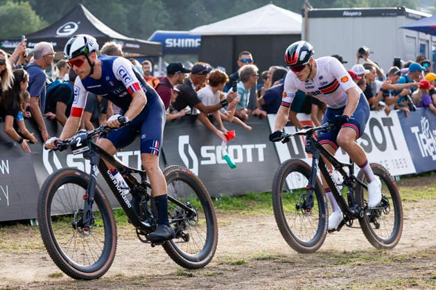 TRENTO, ITALY - AUGUST 27: Luca Martin from France L) chased by Charlie Aldridge from Great Britain R) during the Uci Mountainbike World Championship, WM, Weltmeisterschaft - Men Elite Cross-County Short Track World Championships at Val di Sole on August 27, 2026 in Trento, Italy. Copyright: xJustPictures.ch FrancescoxMinghettix jp-en-EuSpIm-JP6_FRM_UCIWC_MenShort_27_Aug_00004