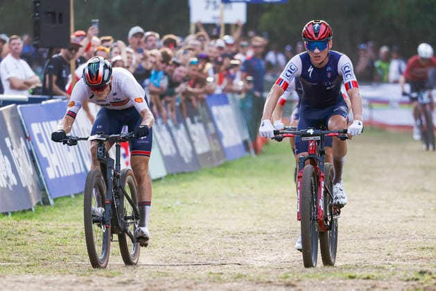 TRENTO, ITALY - AUGUST 27: Adrien Yves Claude Boichis from France R) win the race after a sprint against Charlie Aldridge from Great Britain during the Uci Mountainbike World Championship, WM, Weltmeisterschaft - Men Elite Cross-County Short Track World Championships at Val di Sole on August 27, 2026 in Trento, Italy. Copyright: xJustPictures.ch FrancescoxMinghettix jp-en-EuSpIm-JP6_FRM_UCIWC_MenShort_27_Aug_00022