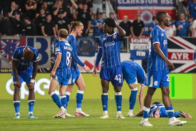 Rangers players dejected after losing on penalties Jablonec v Rangers, UEFA Conference League, Play-Off Round, Second Leg, Football, Stadion Strelnice, Jablonec nad Nisou, Czechia - 27 Aug 2026Jablonec nad Nisou Stadion Strelnice Germany  Copyright: xMilanxKammermayer Shutterstockx 17118931ak