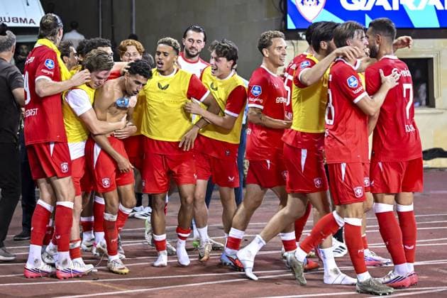 BAKU - FC Twente players celebrate the 1-4 during the UEFA Conference League play-off match between Qarabag FK and FC Twente at the Tofiq Bahramov Republican Stadium on August 27, 2026, in Baku, Azerbaijan. ROMAN ISMAILOV ANP xVIxANPxSportx xxANPxIVx 566388732 originalFilename: 566388732.jpg