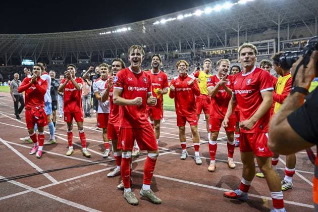 BAKU - FC Twente players celebrate the victory after the UEFA Conference League play-off match between Qarabag FK and FC Twente at the Tofiq Bahramov Republican Stadium on August 27, 2026, in Baku, Azerbaijan. ROMAN ISMAILOV ANP xVIxANPxSportx xxANPxIVx 566388856 originalFilename: 566388856.jpg