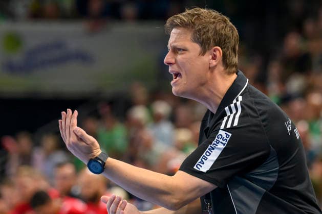 im Bild v.l.: Nicolej Krickau Trainer - traurig, deprimiert, sauer, GER, Berlin, Handball, Fuechse Berlin vs MT Melsungen, in der Max-Schmeling-Halle, 27.08.2026, Copyright: HMBxMedia UwexKoch