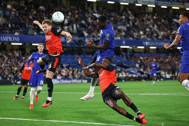 Chelsea v Luton Town, Carabao Cup GOAL 1-0 Danny Welbeck scores Chelsea™s first goal, header, during the Chelsea v Luton Town Carabao Cup 2nd Round match at Stamford Bridge, London, England on 27 August 2026 Credit: Ian Stephen Every Second Media Editorial use only. All images are copyright Every Second Media Limited. No images may be reproduced without prior permission. All rights reserved. Premier League and Football League images are subject to licensing agreements with Football DataCo Limited. see https: www.football-dataco.com Copyright: xIMAGO EveryxSecondxMediax ESM-2121-0014 IanxStephenx xEveryxSecondxMediax