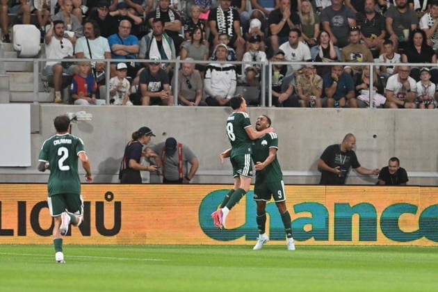 Football Conference League second leg of 4th qualifying round match: FC Hradec Kralove vs Panathinaikos Athens in Hradec Kralove, Czech Republic, August 27, 2026. Pictured football players of Panathinaikos Athens celebrate goal. (CTKxPhoto JosefxVostarek) CTKPhotoP2026082708035  CTKPhotoP2026082708035