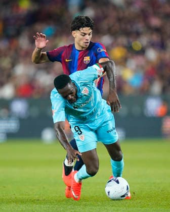 ESP: FC Barcelona, Barca - Athletic Club. La Liga EA Sports. Matchday 1. Inaki Williams of Athletic Club and Xavi Espart of FC Barcelona during the La Liga EA Sports match between FC Barcelona and Athletic Club de Bilbao played at Spotify Camp Nou Stadium on 27 Aug 2026 in Barcelona, Spain. kpng Copyright: xSergioxRuizx xPRESSINPHOTOx PS_2627_BAR_ATH_021