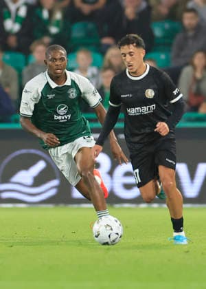 Hibernian v K.A.A. Gent UEFA Europa Conference League Abdelkahar Kadri of K.A.A. Gent shields the ball from Miguel Chaiwa of Hibernian during the UEFA Europa Conference League Play-Off Second Leg match at Easter Road, Edinburgh 27 08 2026 UK Newspapers OUT Copyright: xFredxPalmerx FIL-23844-0060