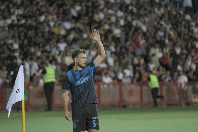 FC Ararat-Armenia v CS Universitatea Craiova - UEFA Europa League 2026 27 Play-offs 2nd Leg Anzor Mekvabishvili of CS Universitatea Craiova is in action during the UEFA Europa League 2026 27 Play-offs 2nd Leg match at Vazgen Sargsyan Republican Stadium in Yerevan, Armenia, on August 27, 2026. Yerevan Armenia  Copyright: xGurgenxHakobyanx originalFilename:hakobyan-uefaeuro260827_npPNU.jpg