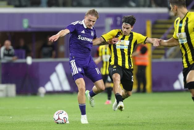 Anderlecht s Ludwig Augustinsson pictured in action during a soccer game between Belgian soccer team RSC Anderlecht and Kazakh Kairat Almaty, Thursday 27 August 2026 in Brussels, in on the return leg of the play-off round for the UEFA Europa League phase. VIRGINIExLEFOUR  x0865073817stx