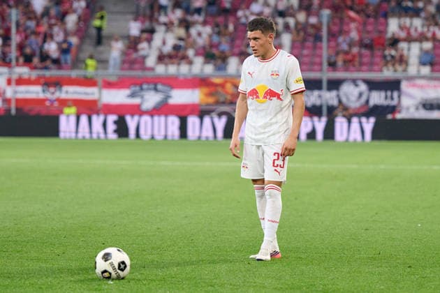 Salzburg, Österreich 27. August 2026: UEFA Europa League - 2026 2027 - Play-offs - Rückspiel - FC Red Bull Salzburg gegen Mjällby AIF Im Bild: Damir Redzic (RB) Red Bull Arena Copyright: xFotostandx xWassmuthx
