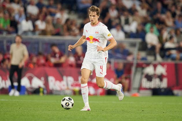 Salzburg, Österreich 27. August 2026: UEFA Europa League - 2026 2027 - Play-offs - Rückspiel - FC Red Bull Salzburg gegen Mjällby AIF Im Bild: John Mellberg (RB) Red Bull Arena Copyright: xFotostandx xWassmuthx