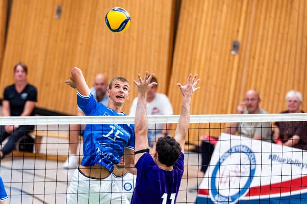 27.08.2026, GER, Volleyball, Maenner, Saison 26 27, 2.Bl Sued 1.Bl, Testspiel, Blue Volleys Gotha - Cerebricks Volley Goats Mitteldeutschland Hannes Krausse (Blue Volleys Gotha,4), Nick Breitenbach (cerebricks Volley Goats Mitteldeutschland) 99867 Gotha Sporthalle Sportanlage Ernesti Thüringen Deutschland