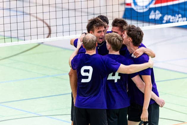 27.08.2026, GER, Volleyball, Maenner, Saison 26 27, 2.Bl Sued 1.Bl, Testspiel, Blue Volleys Gotha - Cerebricks Volley Goats Mitteldeutschland Jubel bei der Mannschaft Cerebricks Volley Goats Mitteldeutschland 99867 Gotha Sporthalle Sportanlage Ernesti Thüringen Deutschland