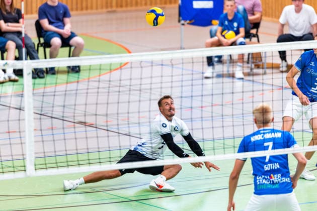 27.08.2026, GER, Volleyball, Maenner, Saison 26 27, 2.Bl Sued 1.Bl, Testspiel, Blue Volleys Gotha - Cerebricks Volley Goats Mitteldeutschland Len Spankowski (Blue Volleys Gotha,5) 99867 Gotha Sporthalle Sportanlage Ernesti Thüringen Deutschland