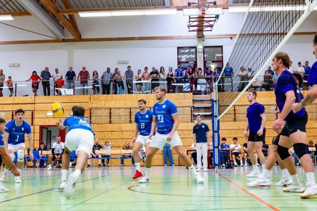 27.08.2026, GER, Volleyball, Maenner, Saison 26 27, 2.Bl Sued 1.Bl, Testspiel, Blue Volleys Gotha - Cerebricks Volley Goats Mitteldeutschland Die Tribüne kann aktuell wegen einen defekt nicht genutzt werden 99867 Gotha Sporthalle Sportanlage Ernesti Thüringen Deutschland