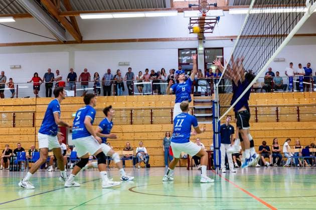 27.08.2026, GER, Volleyball, Maenner, Saison 26 27, 2.Bl Sued 1.Bl, Testspiel, Blue Volleys Gotha - Cerebricks Volley Goats Mitteldeutschland Die Tribüne kann aktuell wegen einen defekt nicht genutzt werden 99867 Gotha Sporthalle Sportanlage Ernesti Thüringen Deutschland