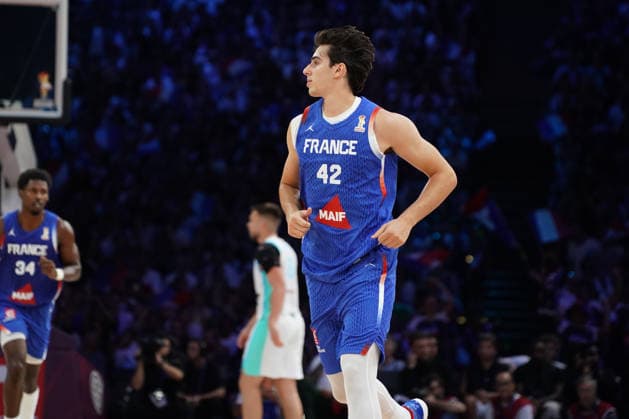 BASKET : France vs SlovÃ nie - Eliminatoires de la Coupe du Monde FIBA 2027 - 27 08 2026 Maxime Raynaud Equipe de France France SlovÃ nie Basket Premiere journÃ e de la deuxieme phase des Ã liminatoires de la Coupe du Monde FIBA 2027.  Copyright: xx