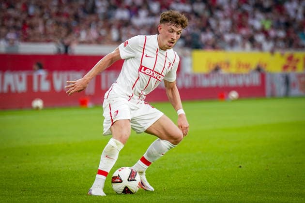 Deutschland: UEFA Conference-League-Qualifikation SC Freiburg vs FC Motherwell - Playoffs 2026 2027, Europa-Park Stadion (Freiburg): Philipp Treu (SC Freiburg, 29) am Ball Copyright: xJOERANxSTEINSIEKx