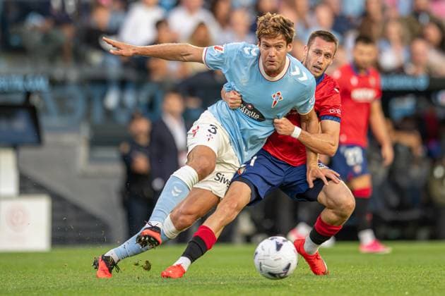 ESP : RC Celta v CA Osasuna LaLiga EA Sports Marcos Alonso of RC Celta and Jon Bautista Dubasin of CA Osasuna fight for ball during LaLiga EA Sports between RC Celta v CA Osasuna on August 27, 2026 , played at ABANCA Balaidos Stadium , Spain Copyright: xLuisxLorenzox