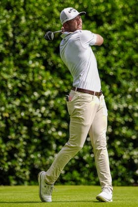 August 27, 2026, Atlanta, Georgia, USA: Sam Burns (USA) tees off the 12th hole during the first round of the 2026 TOUR Championship at East Lake Golf Club. PGA, Golf Herren 2026: TOUR Championship - Round 1  - ZUMAw109 20260827_fap_w109_007 Copyright: xDebbyxWongx