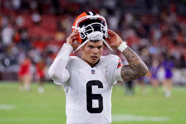 CLEVELAND, OH - AUGUST 27: Cleveland Browns quarterback Dillon Gabriel (6) leaves the field at halftime of the National Football League preseason game between the New England Patriots and Cleveland Browns on August 27, 2026, at Huntington Bank Field in Cleveland, OH. (Photo by Frank Jansky Icon Sportswire) NFL, American Football Herren, USA AUG 27 Patriots at Browns EDITORIAL USE ONLY Icon260827009