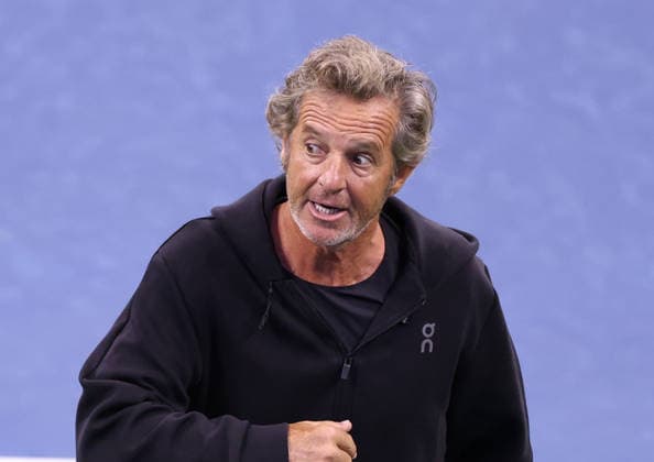 August 27, 2026, New York City, New York, USA: Coach of I. Swiatek - FRANCISCO ROIG of Spain, during practise session before US Open. New York, USA. Tennis: US Open - Francisco Roig  - ZUMAc278 20260827_zsp_c278_013 Copyright: xMarcinxCholewinskix