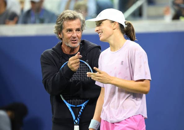August 27, 2026, New York City, New York, USA: IGA SWIATEK of Poland and FRANCISCO ROIG of Spain during practise session before US Open. New York, USA. Tennis: US Open - Iga Swiatek And Francisco Roig  - ZUMAc278 20260827_zsp_c278_022 Copyright: xMarcinxCholewinskix