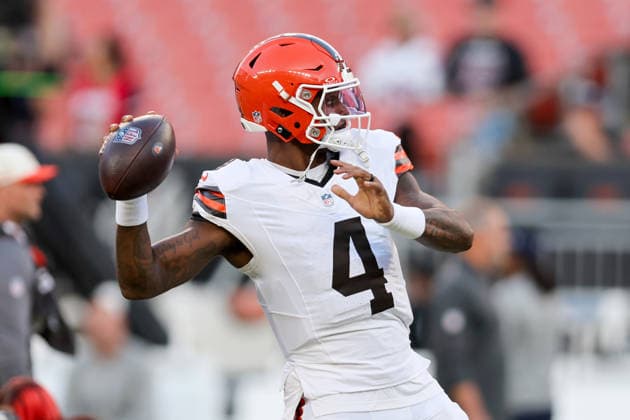 CLEVELAND, OH - AUGUST 27: Cleveland Browns quarterback Deshaun Watson (4) on the field prior to the National Football League preseason game between the New England Patriots and Cleveland Browns on August 27, 2026, at Huntington Bank Field in Cleveland, OH. (Photo by Frank Jansky Icon Sportswire) NFL, American Football Herren, USA AUG 27 Patriots at Browns EDITORIAL USE ONLY Icon260827012