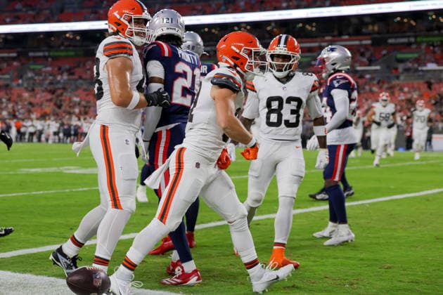 CLEVELAND, OH - AUGUST 27: Cleveland Browns wide receiver Luke Floriea (81) celebrates after scoring on a 6-yard touchdown catch during the first quarter of the National Football League preseason game between the New England Patriots and Cleveland Browns on August 27, 2026, at Huntington Bank Field in Cleveland, OH. (Photo by Frank Jansky Icon Sportswire) NFL, American Football Herren, USA AUG 27 Patriots at Browns EDITORIAL USE ONLY Icon260827040