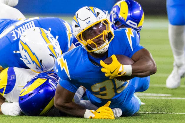 August 27, 2026, Inglewood, California, USA: Los Angeles Chargers Running Back Amar Johnson (35) is brought down by Los Angeles Rams during an NFL, American Football Herren, USA football preseason game, in Inglewood, Calif. on Thursday August 27, 2026. NHL, Eishockey Herren, USA 2026: LA Rams 20:18 LA Chargers  - ZUMAc68_ 20260827_zaf_c68_028 Copyright: xRingoxChiux
