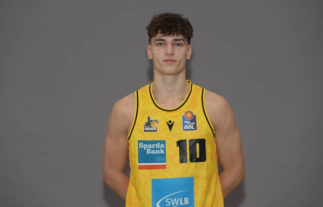 Ludwigsburg , Basketball Fototermin MHP Riesen Ludwigsburg Saison 2026 2027 , Lars Danziger