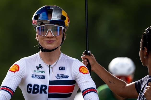 UCI MTB World Championship, WM, Weltmeisterschaft Thursday - Val Di Sole 2026 Evie Richards of Great Britain prepares before the start of the Women s Elite race during the UCI Mountain Bike World Championships Val di Sole 2026 in Val di Sole, Italy, on August 27, 2026. Val di Sole Italy  Copyright: xFilipxBezdÄ›kx originalFilename:bezdek-notitle260827_npdk0.jpg