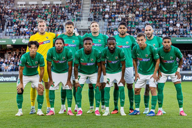 UEFA Europa League play-offs, 2nd leg – Kauno Žalgiris vs Besiktas at Dariaus ir Gireno Stadium, Kaunas, Lithuania. Kauno Zalgiris players pose for a team photo before the UEFA Europa League play-offs second leg match between Kauno Zalgiris and Besiktas at Dariaus ir Gireno Stadium in Kaunas, Lithuania. Kaunas Kaunas Lithuania