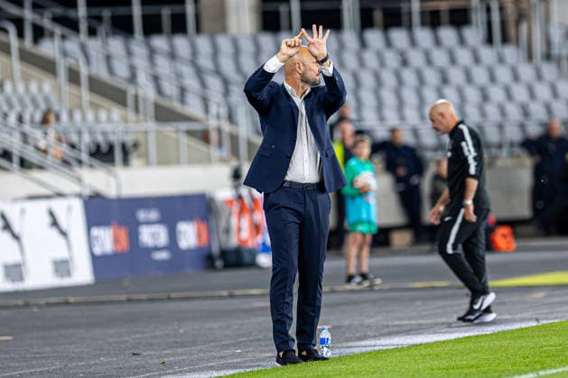 UEFA Europa League play-offs, 2nd leg – Kauno Žalgiris vs Besiktas at Dariaus ir Gireno Stadium, Kaunas, Lithuania. Zeliko Sopic reacts during the UEFA Europa League play-offs second leg match between Kauno Zalgiris and Besiktas at Dariaus ir Gireno Stadium in Kaunas, Lithuania. Kaunas Kaunas Lithuania