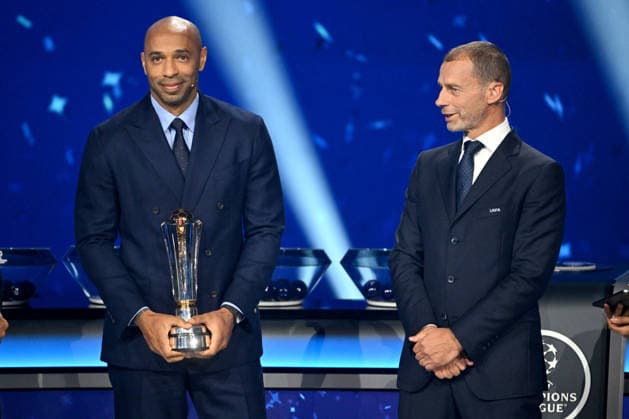 L ancien footballeur français Thierry Henry et Aleksander Ceferin, le président de l’UEFA, lors du tirage au sort de la phase de ligue de l’édition 2026-2027 de la Ligue des champions au Grimaldi Forum de Monaco, le 27 août 2026. Bruno Bebert Bestimage The 2026 27 UEFA Champions League league phase draw at the Grimaldi Forum in Monaco on August 27, 2026. Monaco Monaco  Copyright: xBrunoxBebertx xBestimagexBrunoxBebertx xBestimagex
