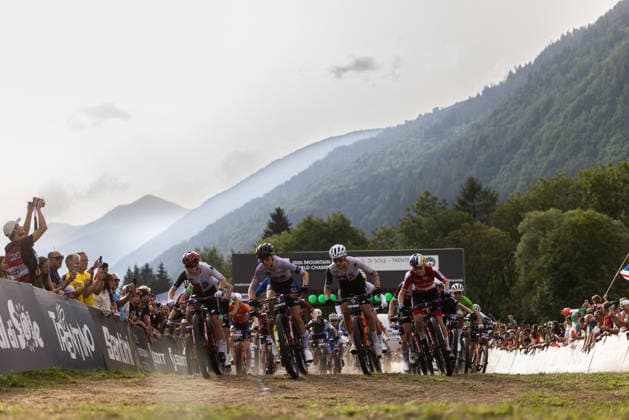 2026 UCI Mountain Bike World Championships Picture by Michal Cerveny SWpix.com - 27 08 2026 - Cycling - 2026 UCI Mountain Bike World Championships - Val di Sole, Trentino, Italy - XCC Short-Track - Women Elite - Savilia Blunk (USA), Sina Frei (Switzerland), Ronja Blochlinger (Switzerland) Val di Sole Val di Sole Italy Copyright: x xSWpix.comx(t axPhotographyxHubxLtd)xMichalxCerveny SWpix.comx SWP-3030-20491