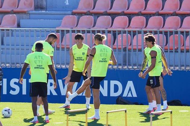 August 28, 2026, Madrid, Madrid, Spain: Robin Le Normand during a training session of Atletico de Madrid ahead the Spanish League, LaLiga EA Sports, match against Sevilla FC at Ciudad Deportiva Wanda Atletico de Madrid on August 28, 2026, in Madrid, Spain. Atletico De Madrid Training Session - Laliga Ea Sports  - ZUMAa181 20260828_zaa_a181_008 Copyright: xDennisxAgyemanx