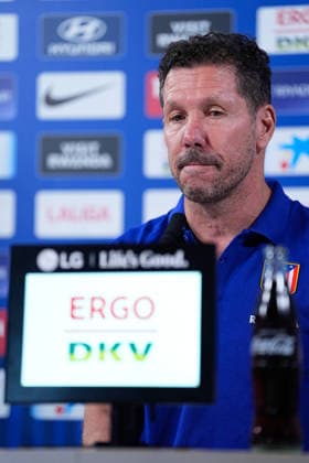 August 28, 2026, Madrid, Madrid, Spain: Diego Pablo Simeone, head coach of Atletico de Madrid, attends his press conference, PK, Pressekonferenz during a training session of Atletico de Madrid ahead the Spanish League, LaLiga EA Sports, match against Sevilla FC at Ciudad Deportiva Wanda Atletico de Madrid on August 28, 2026, in Madrid, Spain. Atletico De Madrid Training Session And Press Conference - Laliga Ea Sports - ZUMAa181 20260828_zaa_a181_079 Copyright: xDennisxAgyemanx