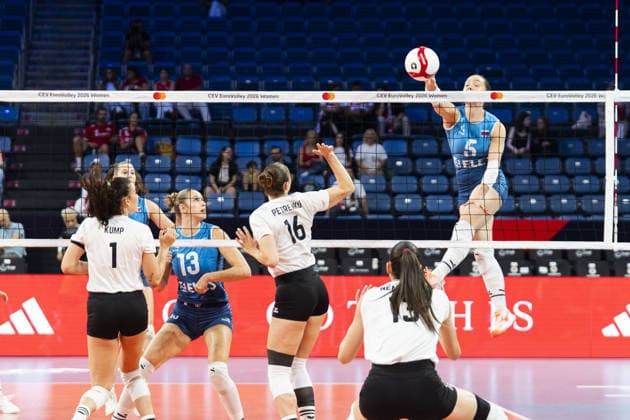 Slovenia v Hungary - CEV EuroVolley 2026 ISTANBUL, TURKIYE - AUGUST 28: Lorber Fijok Lorena (5) of Slovenia in action against Brigitta Petrenko (16) of Hungary during the CEV EuroVolley 2026 Women Group A match between Slovenia and Hungary at Sinan Erdem Dome in Istanbul, Turkiye on August 28, 2026. Bunyamin Celik Anadolu Istanbul Turkey. Editorial use only. Please get in touch for any other usage.  Copyright: x2026xAnadoluxBunyaminxCelikx