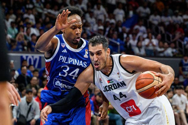August 28, 2026, Manilla, Manila, Philippines: AJ EDU takes on Jordans Ahmad AL-DWAIRI. Jordan vs The Philippines in their Group E match of the FIBA Basketball World Cup Qualifiers at the Mall of Asia Arena, Manila, Philippines on Friday 28 August 2026. FIBA World Cup Basketball Asian Qualifiers  - ZUMAr144 20260828_zap_r144_070 Copyright: xJaynexRussellx