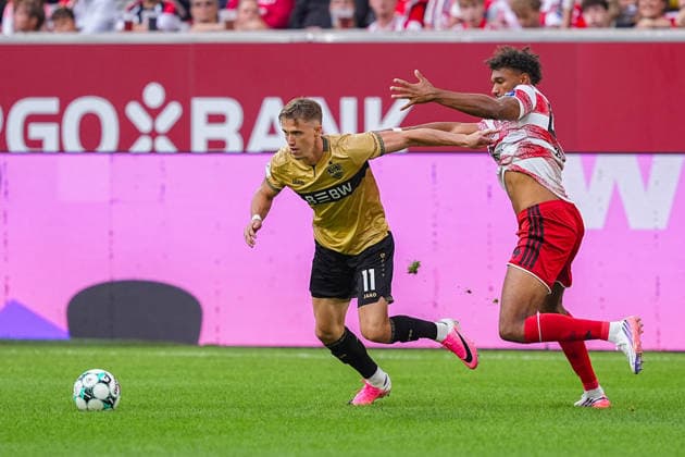 28.08.2026, xydrx, Fußball, 3.Liga, Fortuna Düsseldorf - VfB Stuttgart II, Saison 2026 2027, Merkur Spiel-Arena: Oliver Roelke (VfB Stuttgart II, 11) im Zweikampf gegen Elias Egouli (Fortuna Duesseldorf, 44) DFB regulations prohibit any use of photographs as image sequences and or quasi-video. Copyright: HMBxMedia YannisxDreimann