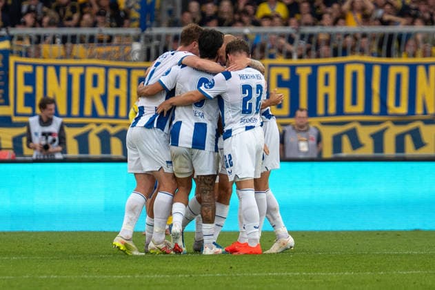 Deutschland: Fussball 2. Bundesliga, 3. Spieltag 2026 2027, Eintracht Braunschweig - Hertha BSC am 28.08.2026 in Braunschweig (Eintracht-Stadion): Tor zum 2:2 Josip Brekalo (Hertha BSC, 7) Jubel, Freude, Torjubel, Emotionen *** German Soccer 2. Bundesliga, Matchday 3, 2026–2027, Eintracht Braunschweig vs. Hertha BSC on August 28, 2026, at Eintracht Stadium in Braunschweig; 2–2; goal by Josip Brekalo (Hertha BSC); 7: celebration, joy, goal celebration, emotions Copyright: xSvenxHeidmannx